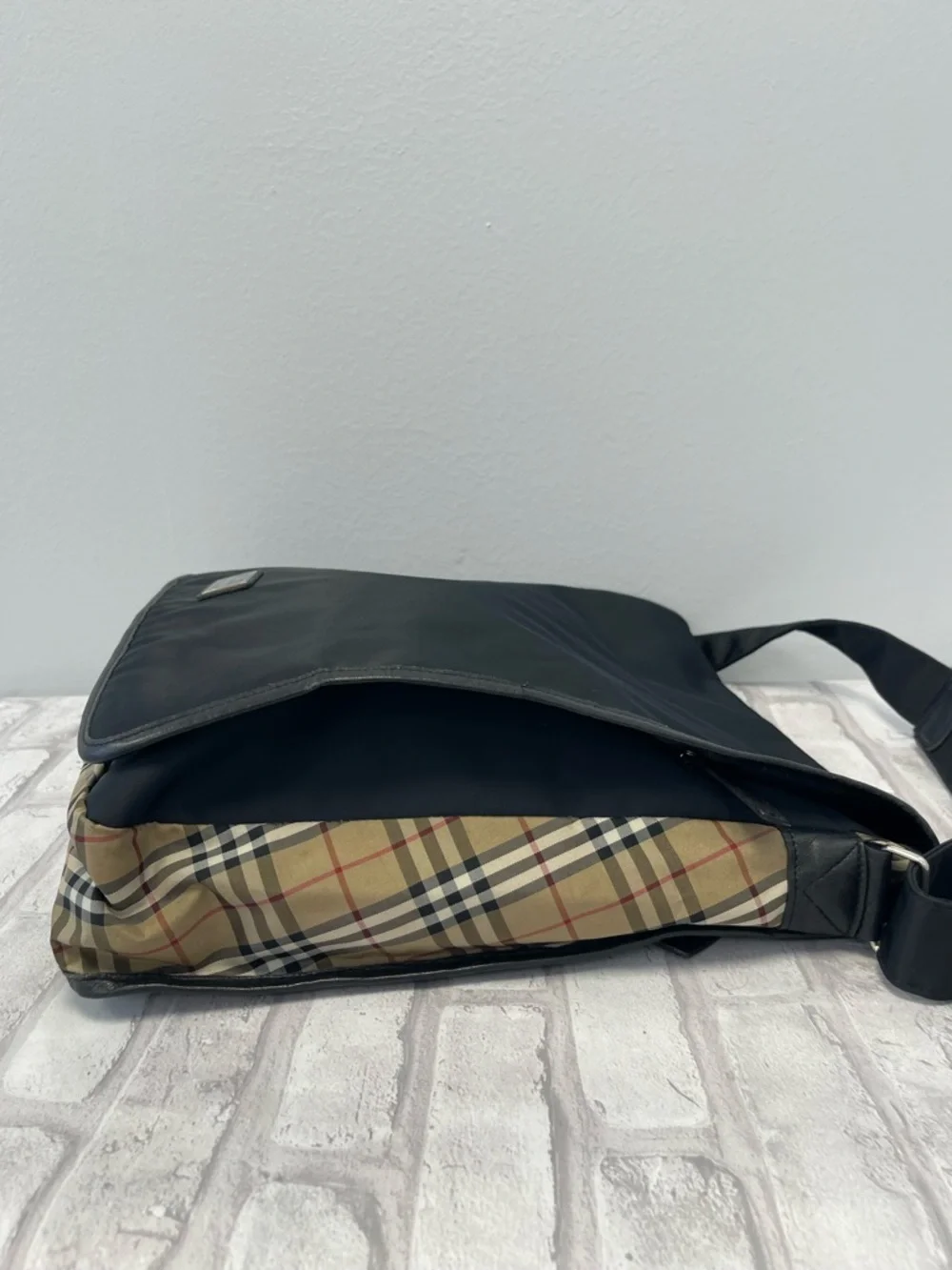 Burberry Vintage Nova Check Nylon/Leather Messenger Bag - Preowned